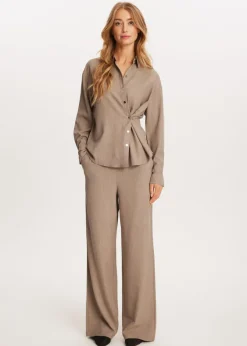 The Sting Blouse met knoopdetail<DAMES Blouses