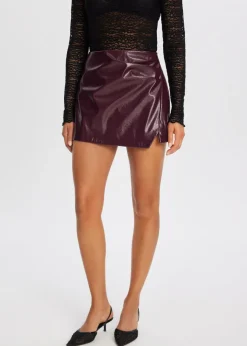 The Sting Glanzende imitatieleren skort<DAMES Skorts