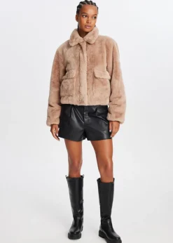 The Sting Korte faux fur jas<DAMES Jassen