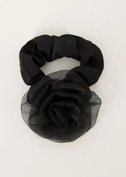 The Sting Scrunchie met organza bloem<DAMES Haaraccessoires