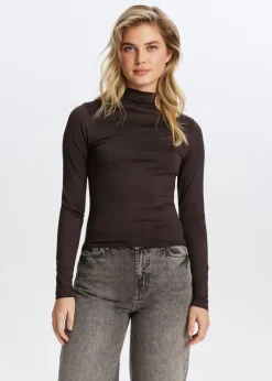 The Sting Top met hoge hals<DAMES Tops