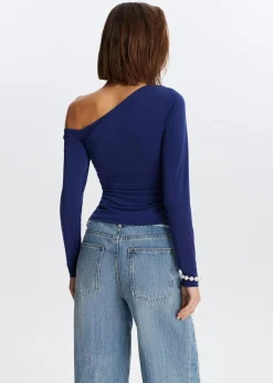 The Sting Top met roosdetail<DAMES Tops