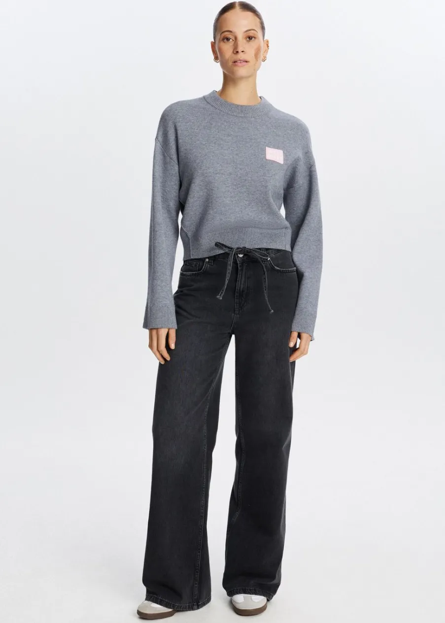 The Sting Trui met label<DAMES Truien En Vesten